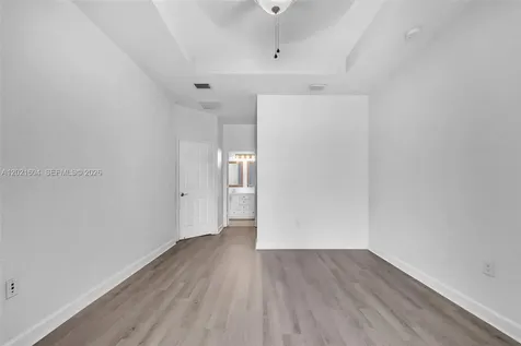 207 SE 37th Place Homestead FL 33033