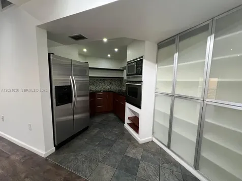 9715 Fontainebleau Boulevard Miami FL 33172