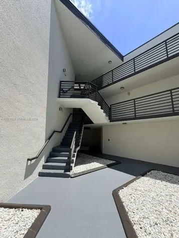 9715 Fontainebleau Boulevard Miami FL 33172