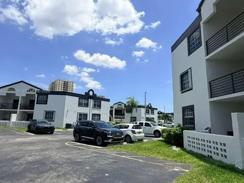 9715 Fontainebleau Boulevard Miami FL 33172