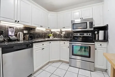 5601 Collins Avenue Miami Beach FL 33140
