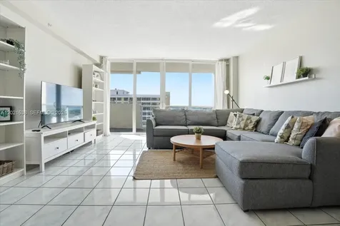 5601 Collins Avenue Miami Beach FL 33140
