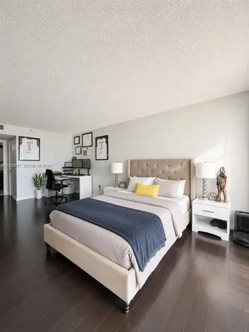 555 NE 15th Street Miami FL 33132