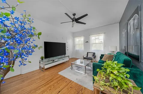 408 W 25th Street Miami Beach FL 33140