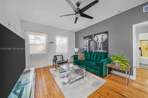 408 W 25th Street Miami Beach FL 33140
