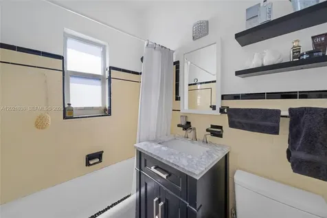 408 W 25th Street Miami Beach FL 33140