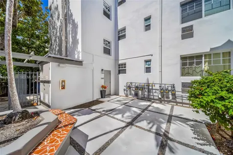 408 W 25th Street Miami Beach FL 33140