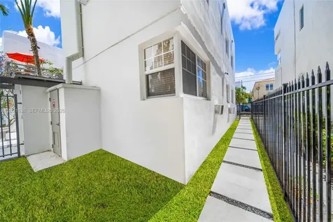 408 W 25th Street Miami Beach FL 33140