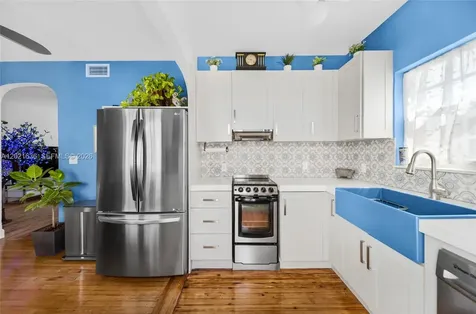 408 W 25th Street Miami Beach FL 33140