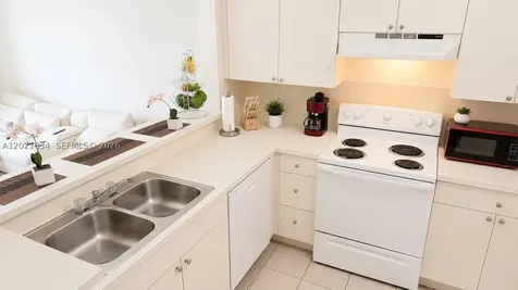 11060 SW 196th Street Cutler Bay FL 33157