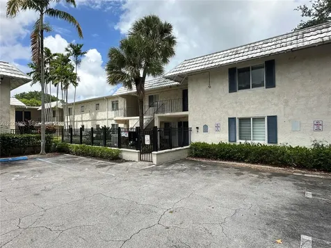 8617 SW 68th Court Pinecrest FL 33156