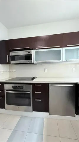 2021 Meridian Avenue Miami Beach FL 33139