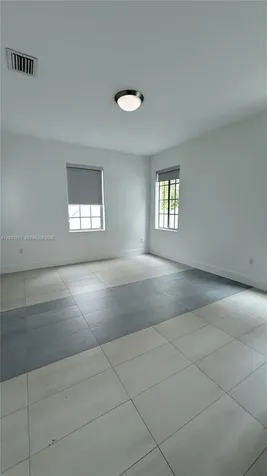 2021 Meridian Avenue Miami Beach FL 33139