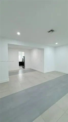 2021 Meridian Avenue Miami Beach FL 33139