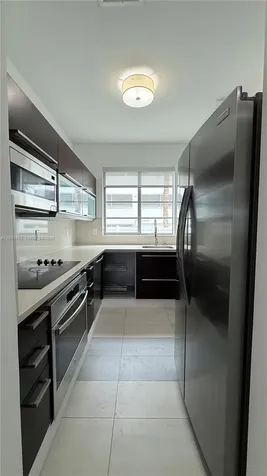 2021 Meridian Avenue Miami Beach FL 33139