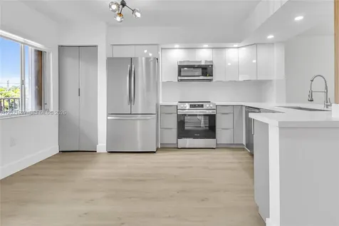 1650 SW 124th Terrace Pembroke Pines FL 33027