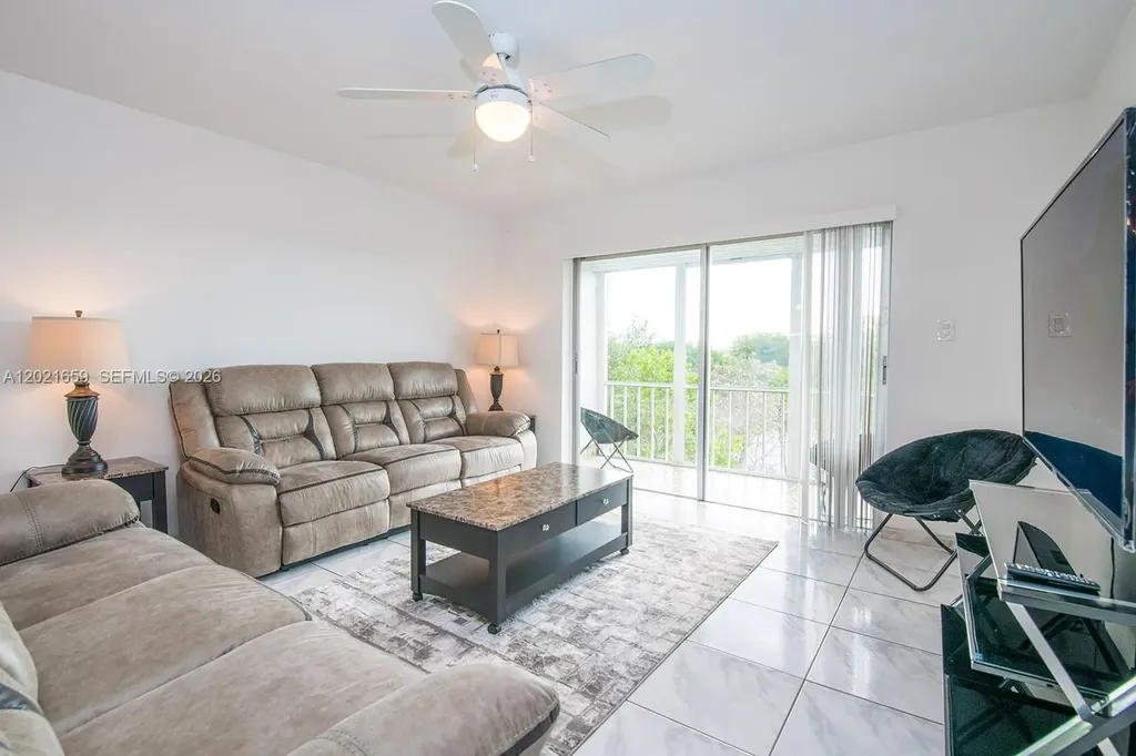 4650 Washington Street Hollywood FL 33021