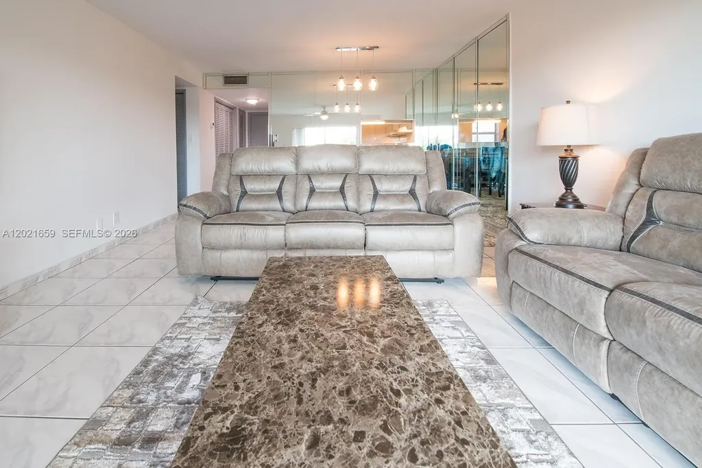 4650 Washington Street Hollywood FL 33021