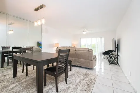 4650 Washington Street Hollywood FL 33021