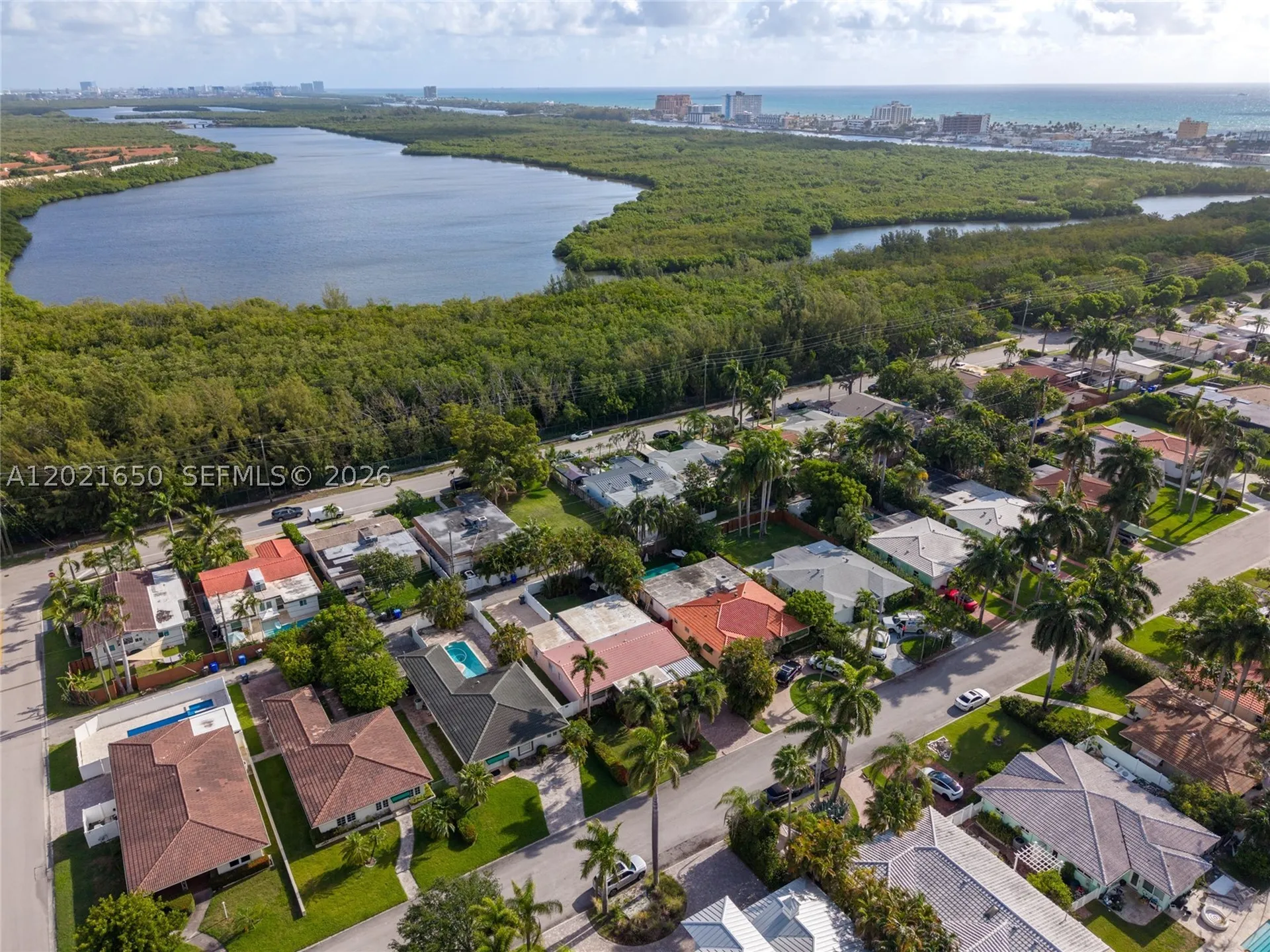 947 Lincoln Street Hollywood FL 33019