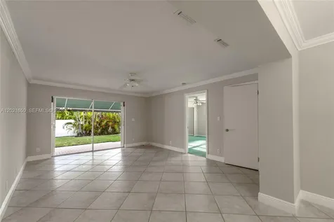 947 Lincoln Street Hollywood FL 33019