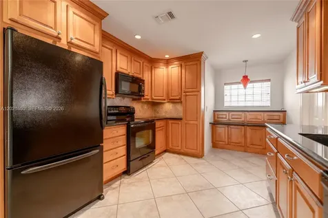 947 Lincoln Street Hollywood FL 33019