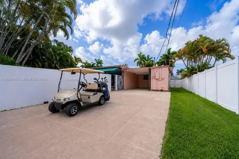 947 Lincoln Street Hollywood FL 33019