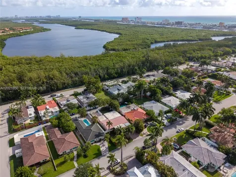 947 Lincoln Street Hollywood FL 33019