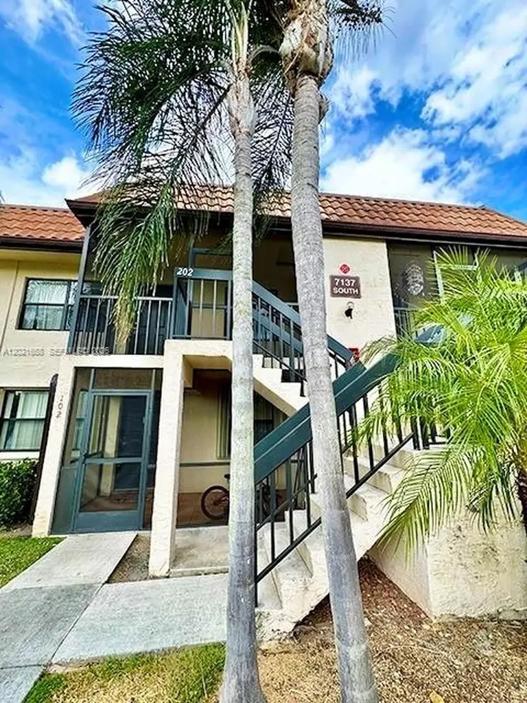 7137 Golf Colony Court Lake Worth FL 33467