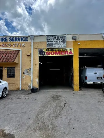 11750 NW 87th Place Hialeah Gardens FL 33018