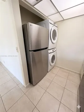 10038 Winding Lake South Miami FL 33351-5841