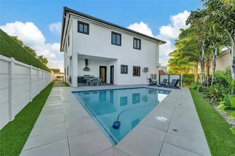 7800 SW 9th Terrace Miami FL 33144