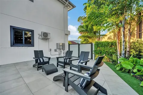 7800 SW 9th Terrace Miami FL 33144