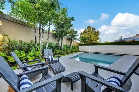 7800 SW 9th Terrace Miami FL 33144