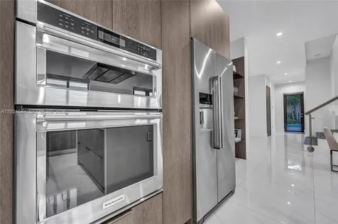 7800 SW 9th Terrace Miami FL 33144