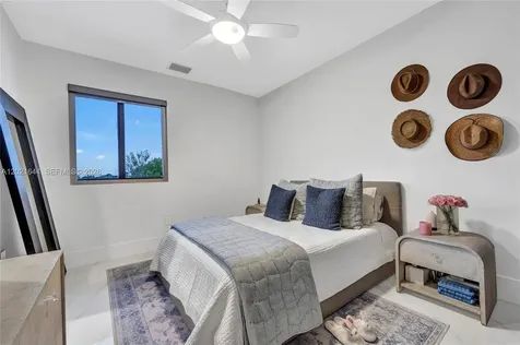 7800 SW 9th Terrace Miami FL 33144