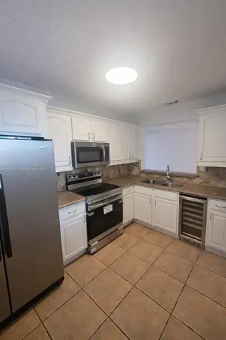 15761 SW 137 Avenue Miami FL 33177