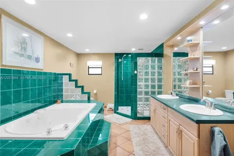 323 Bay View Avenue Key Largo FL 33037