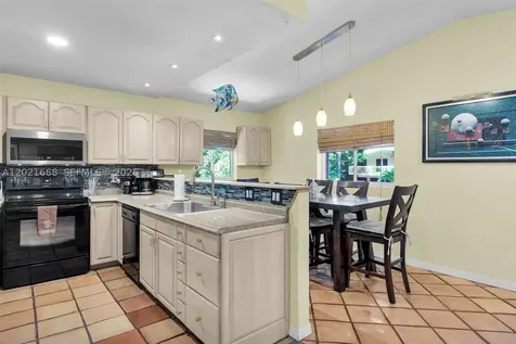 323 Bay View Avenue Key Largo FL 33037
