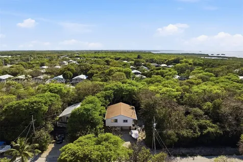 323 Bay View Avenue Key Largo FL 33037