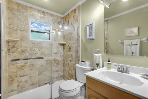 323 Bay View Avenue Key Largo FL 33037