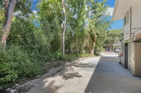 323 Bay View Avenue Key Largo FL 33037