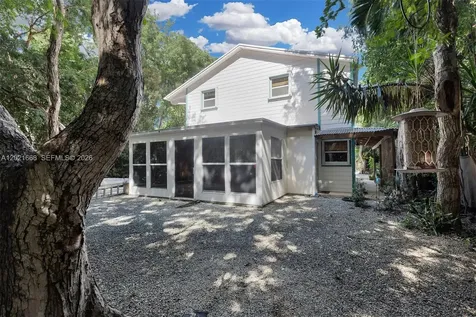 323 Bay View Avenue Key Largo FL 33037