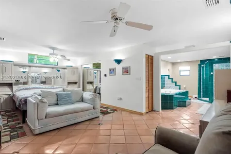 323 Bay View Avenue Key Largo FL 33037