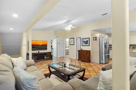 323 Bay View Avenue Key Largo FL 33037