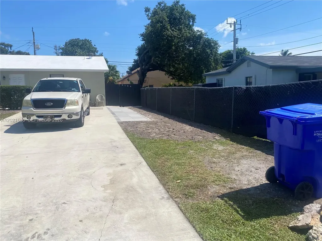 1112 N 61st Terrace Hollywood FL 33024