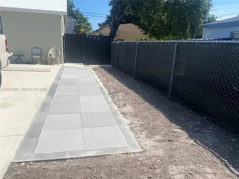 1112 N 61st Terrace Hollywood FL 33024