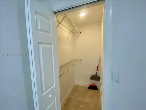 1112 N 61st Terrace Hollywood FL 33024