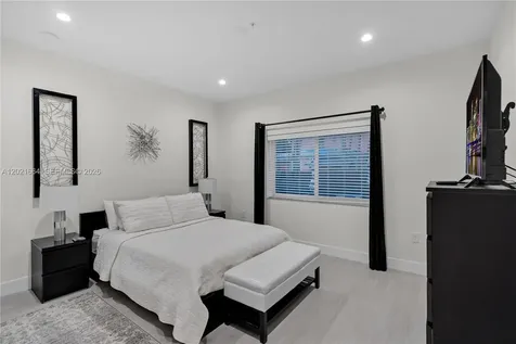 1786 SW 9th Street Miami FL 33135