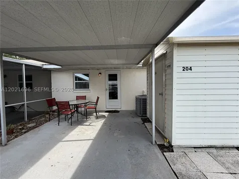 204 S Anoka Avenue Avon Park FL 33825